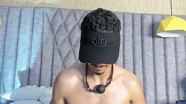 NicolaiKarav live sex cam