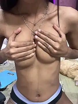 Desire_Zoya's cam snapshot