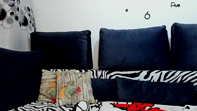 VanessaSquirtt live sex cam