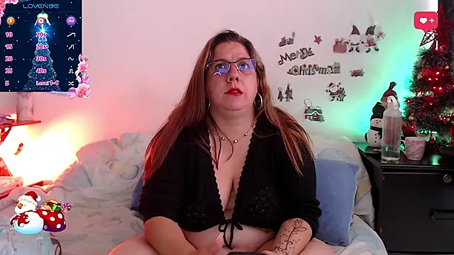 katie_joness_'s cam snapshot