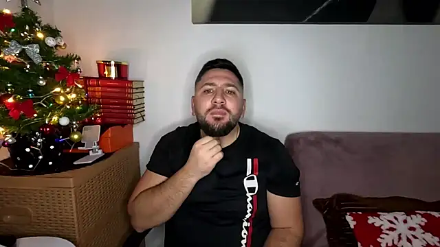 Gold_Alpha_Boy's cam snapshot