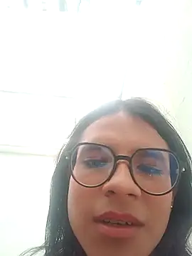 Leilanixx69 live sex cam