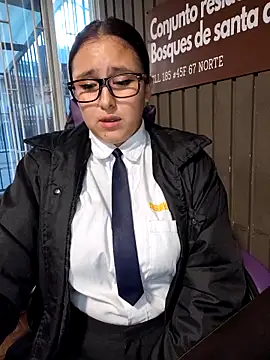 Cute_Penelope's cam snapshot