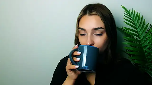 veryshygirl's cam snapshot