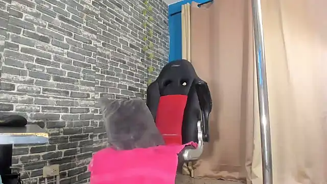 iam_samy_'s cam snapshot