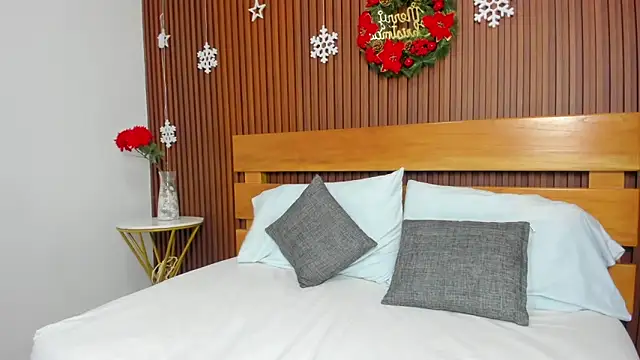 tiffanny_doll_'s cam snapshot