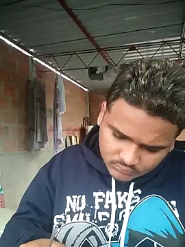 Boycuriousxxx's cam snapshot