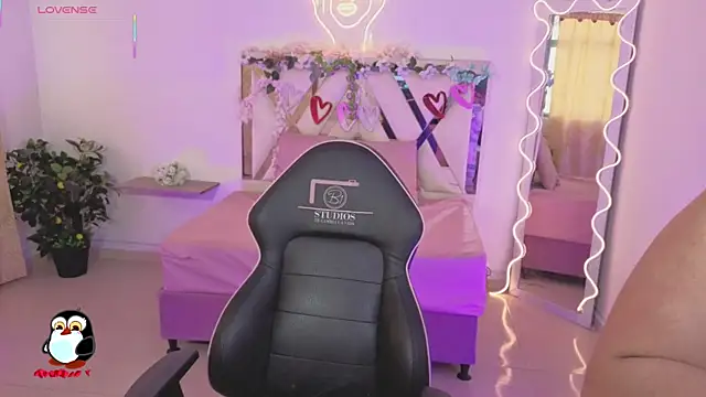 ZURY_TAY's cam snapshot