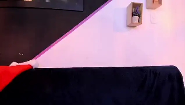 EmilyHarperr's cam snapshot