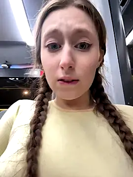 FroggyAnna live sex cam