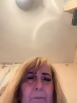 Irina2909@xh's cam snapshot