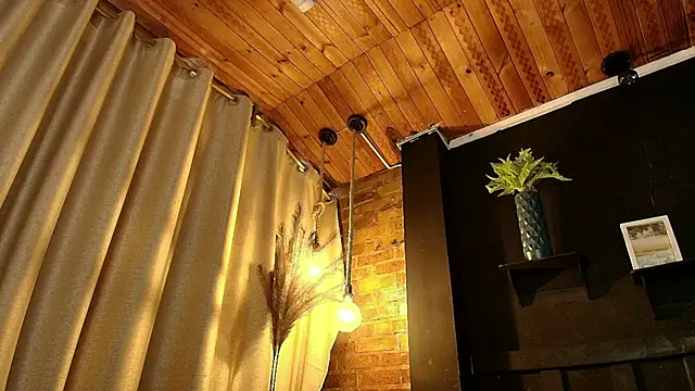 sahra_taylor_'s cam snapshot