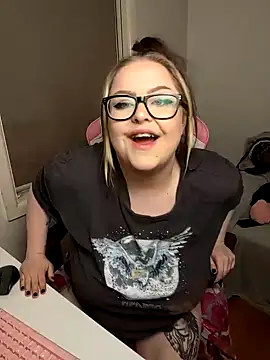 ChubbyBubs live sex cam