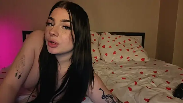 LisaAndDenis live sex cam