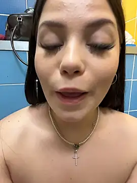 Chloe__Moon live sex cam