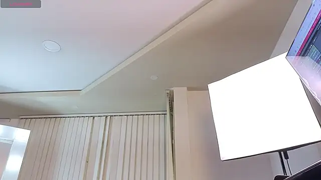 petite_molly_'s cam snapshot