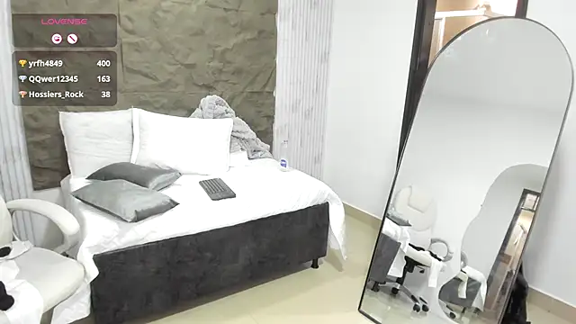 coniie_jhons's cam snapshot