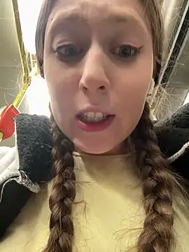 FroggyAnna live sex cam