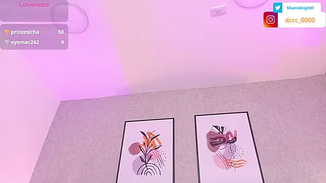 MiaMidnnightt's cam snapshot