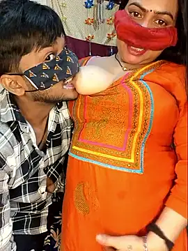 hot_couplea's cam snapshot