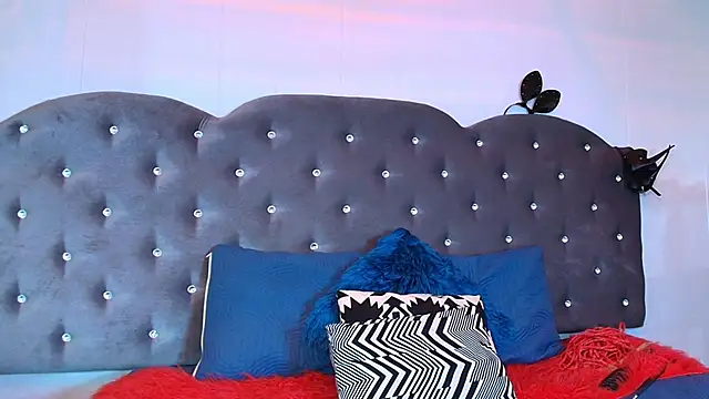 Lia_Valmont's cam snapshot