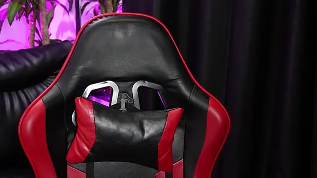 sara_sharma_'s cam snapshot