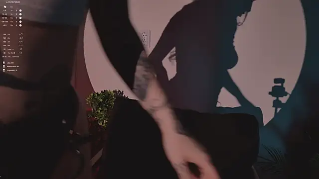 MichaellaMoon live sex cam