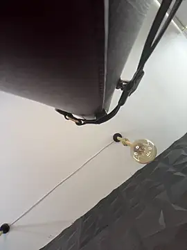 Ema_azel live sex cam