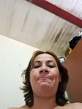 Zaralu_'s cam snapshot