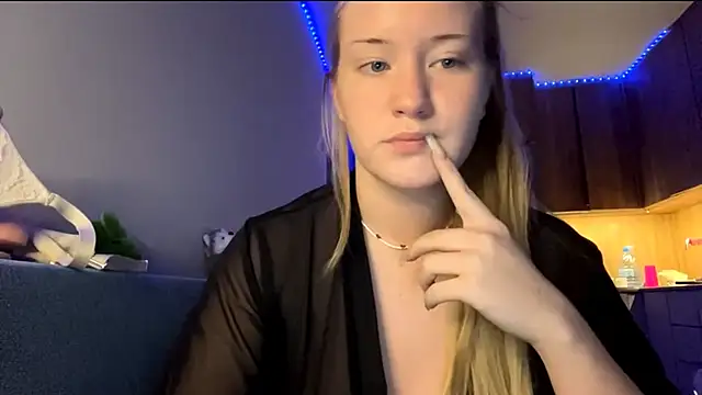 PandaFluff live sex cam