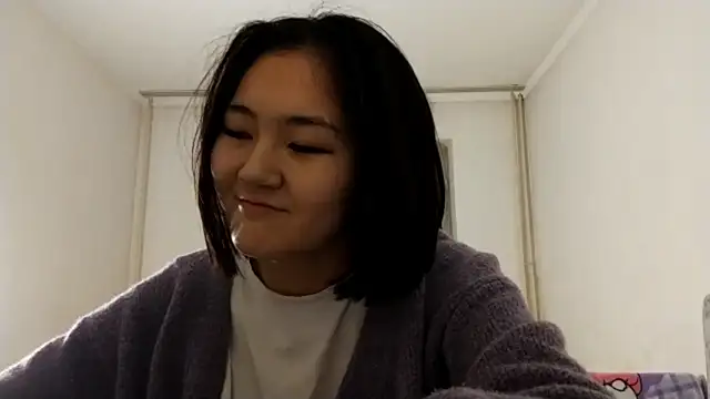 Lyndasilk's cam snapshot