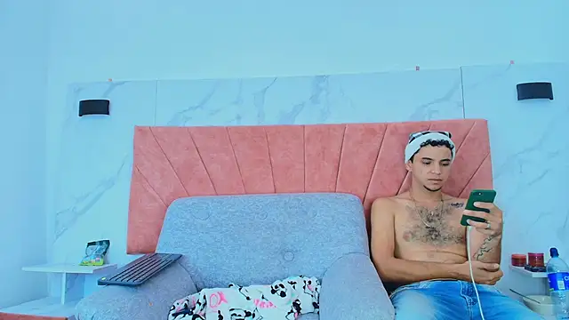 HellAndDante_'s cam snapshot