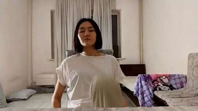 Lyndasilk live sex cam