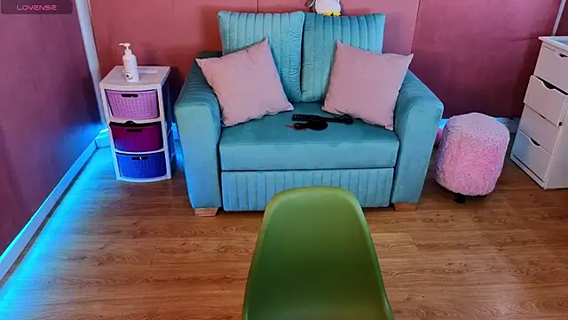 AdharaWo's cam snapshot