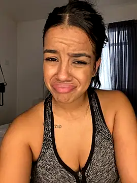 trianawhite's cam snapshot