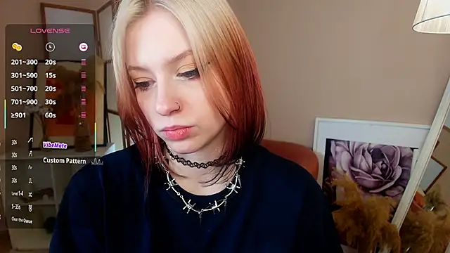 arielabradberry's cam snapshot