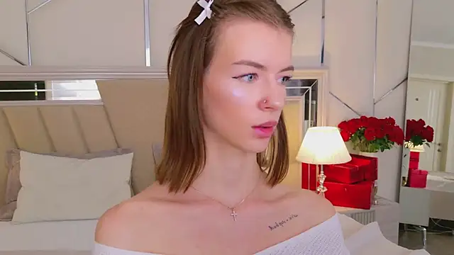 MeganMour's cam snapshot