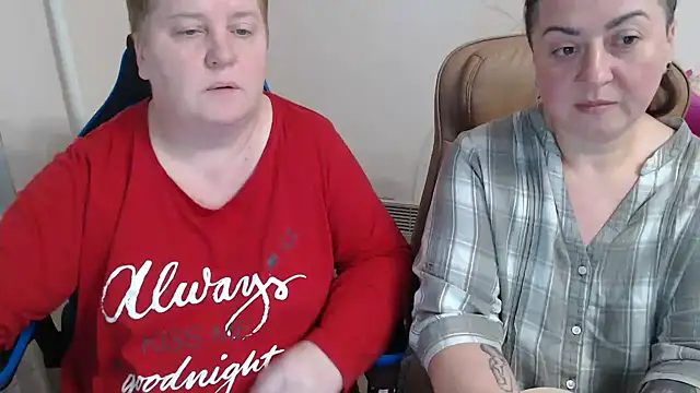 Bertie_Adeline's cam snapshot