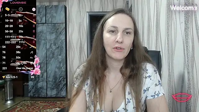 Yevgeshka-Milashka live sex cam