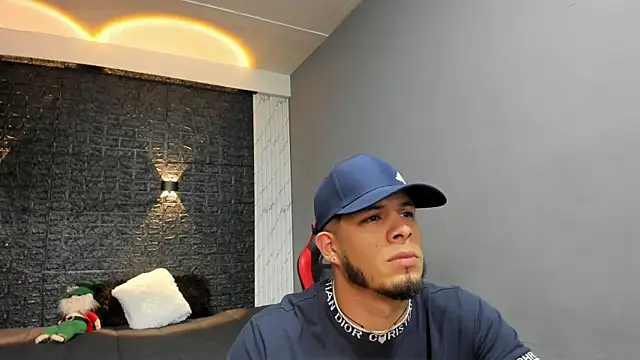 taurus_boy1's cam snapshot