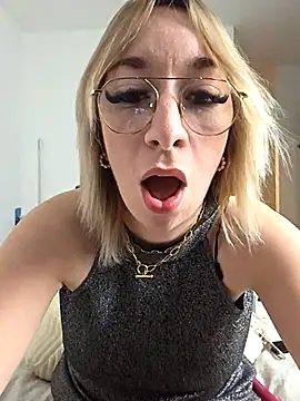 Giuliana_baby's cam snapshot