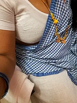 Tamil_Ammani's cam snapshot