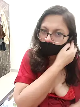 Mahira_sharma01's cam snapshot