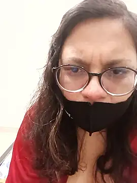 Mahira_sharma01's cam snapshot