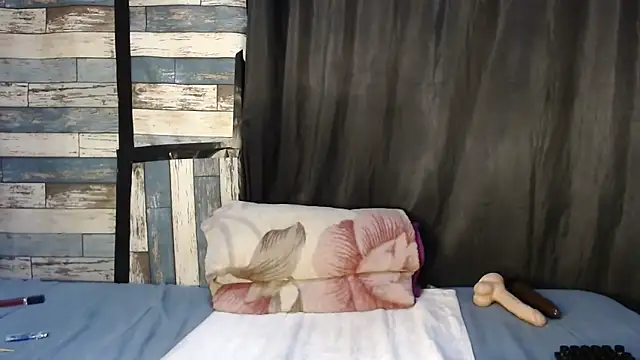 Monica-2701's cam snapshot