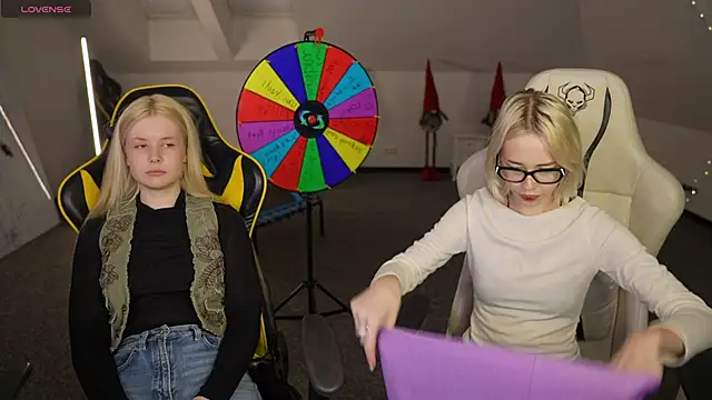 Jessica_start's cam snapshot