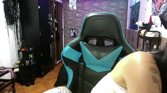 AngelaQueen_'s cam snapshot