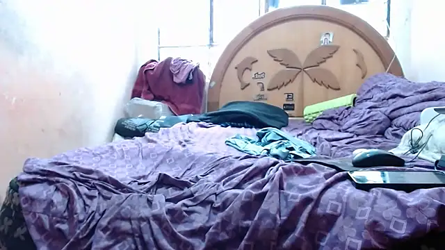 nakedlima live sex cam