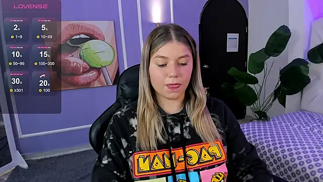 alaia_greyy's cam snapshot