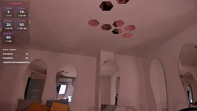 MilaLawrence live sex cam